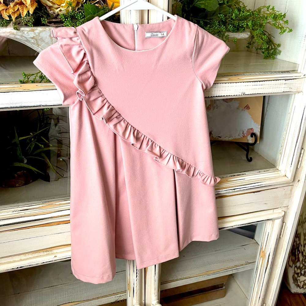 Adorable Mama luma girls dress size 7-8.